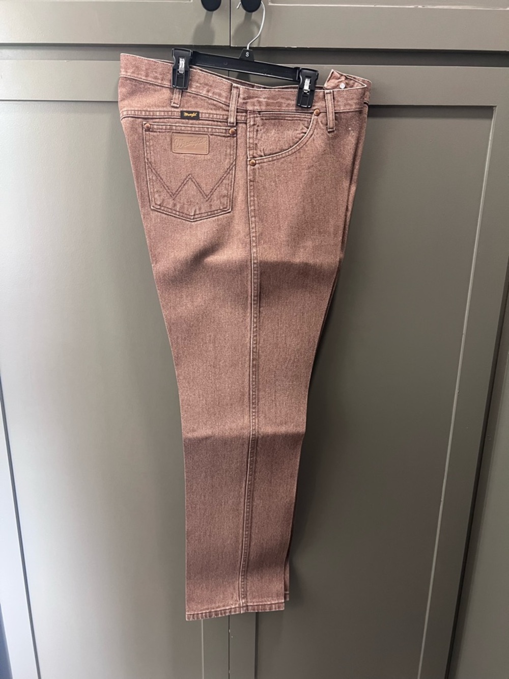 Wrangler Men’s WRANGLER® COWBOY CUT
LOT OF 3
